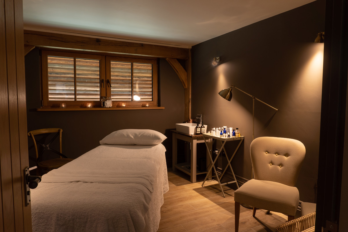 KPI quản lý Spa là cách đo lường, đánh giá hiệu quả công việc của từng nhân viên, cũng như xác định tiệm có đang vận hành hiệu quả hay không. nhung-dieu-can-biet-ve-kpi-Spa va-cach-khai-thac-kpi-hieu-qua